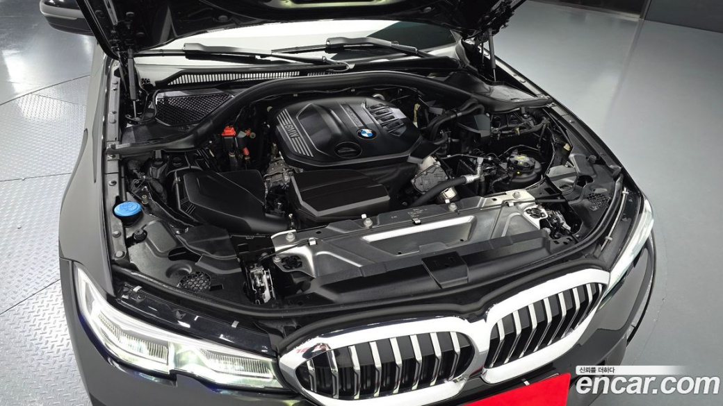 BMW 3-Series 320d Touring Luxury, 2022