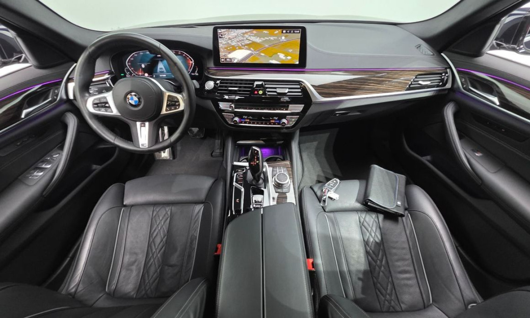 BMW 5-Series 523d M Sport, 2022