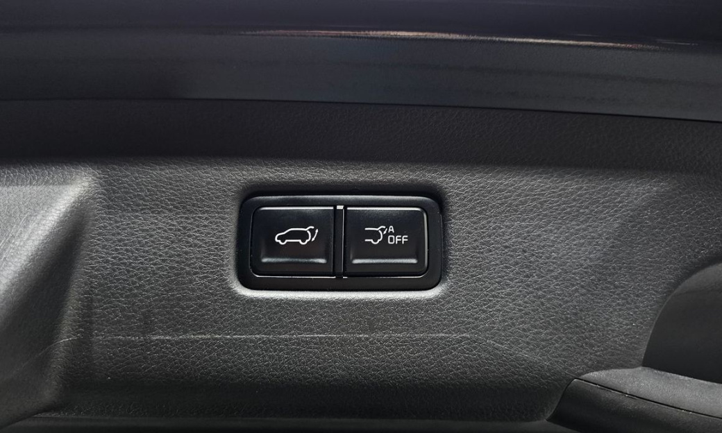 Kia Carnival 7-Seater Gravity, 2025