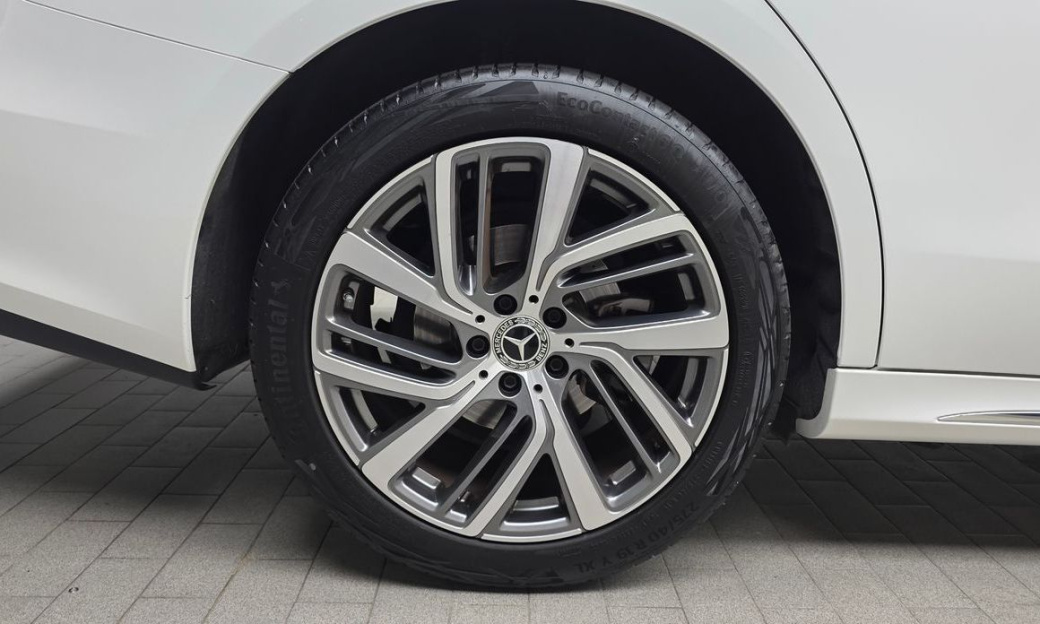 Mercedes-Benz E-Class E220d 4MATIC Exclusive, 2024