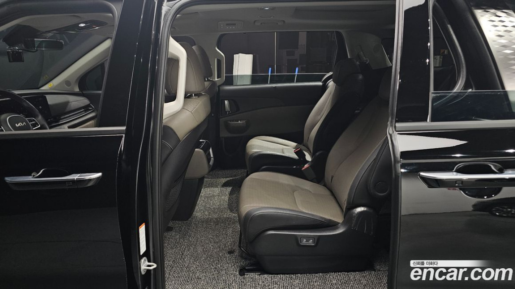 Kia Carnival 9-Seater Noblesse, 2025
