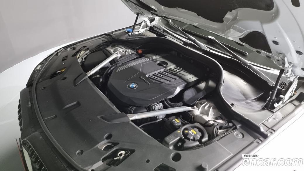 BMW Gran Turismo 640i xDrive M Sport, 2022
