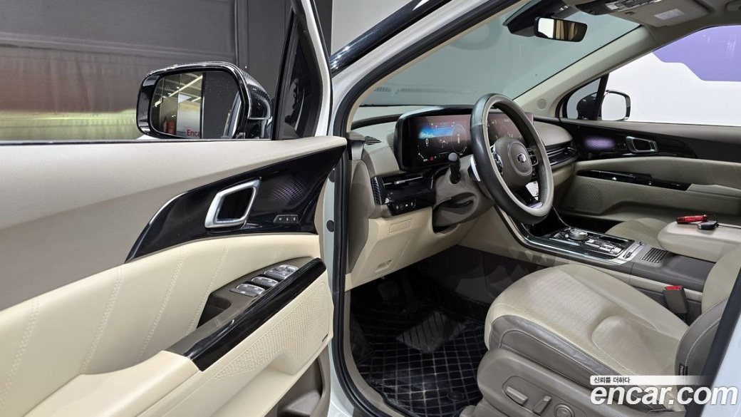 Kia Carnival 7-Seater Hi-Limousine, 2021