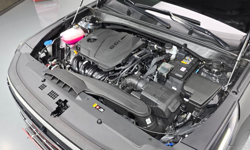 Kia K8 2.5 Gasoline 2WD, 2025