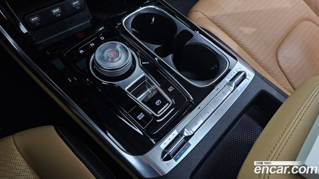 Kia Carnival 9-Seater Signature, 2023