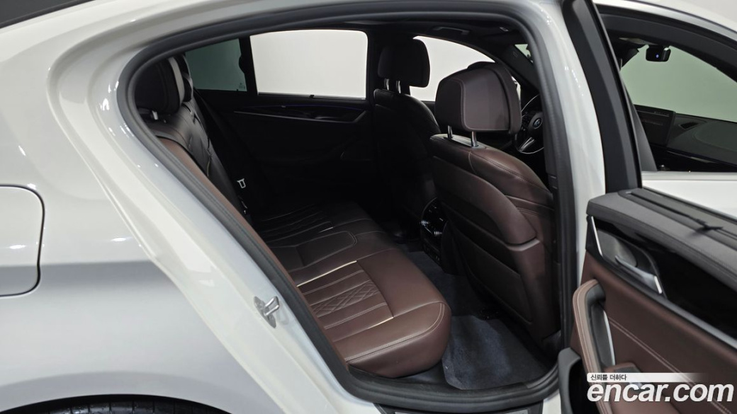 BMW 5-Series 530i M Sport Package, 2022