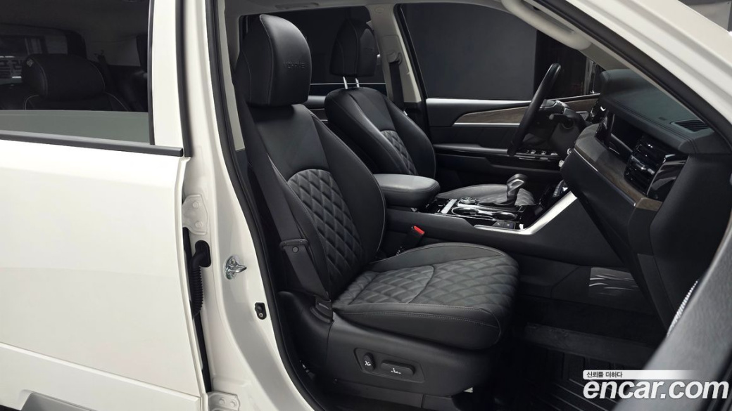 Kia Mohave Diesel 3.0 4WD 6-Seater, 2024