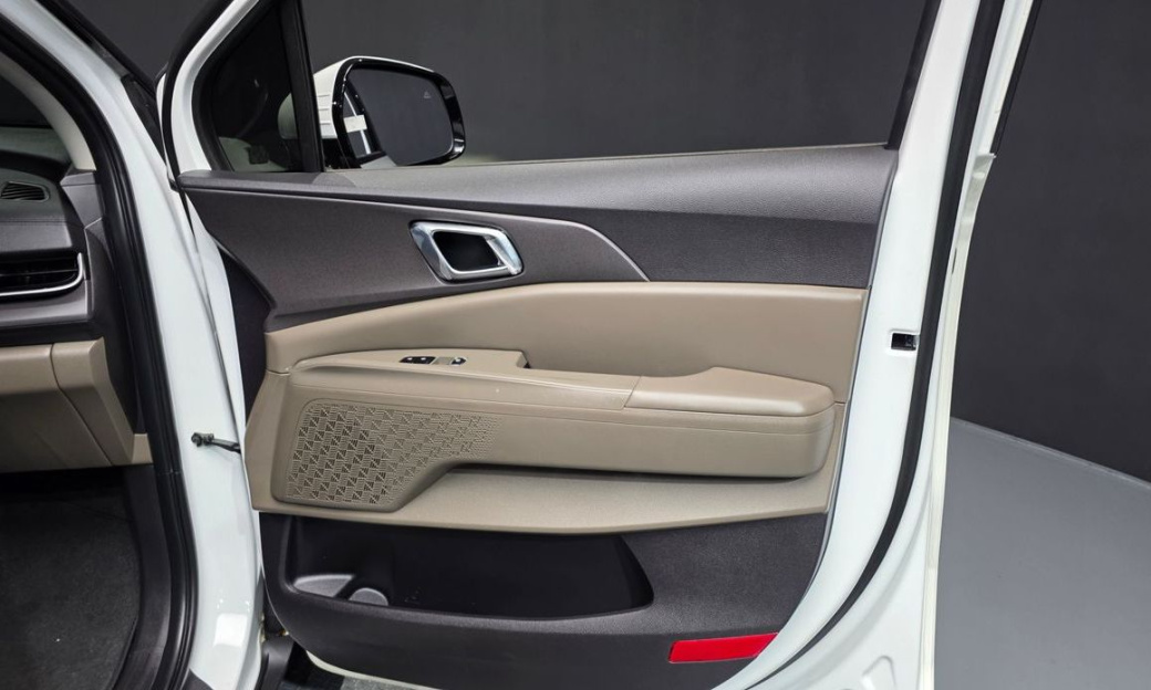 Kia Carnival 9-Seater Noblesse, 2024