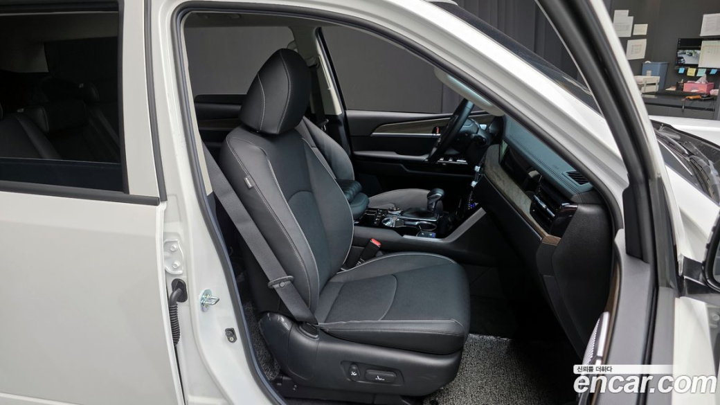 Kia Mohave Diesel 3.0 4WD 5-Seater, 2022