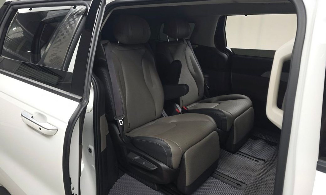 Kia Carnival 7-Seater Noblesse, 2025
