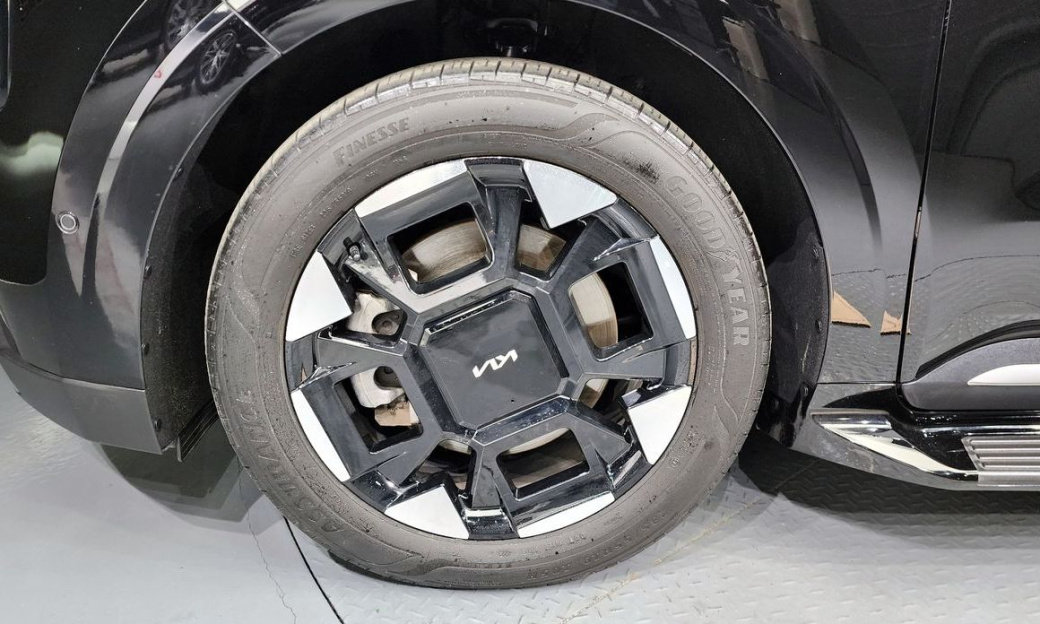 Kia Carnival 7-Seater Noblesse, 2024
