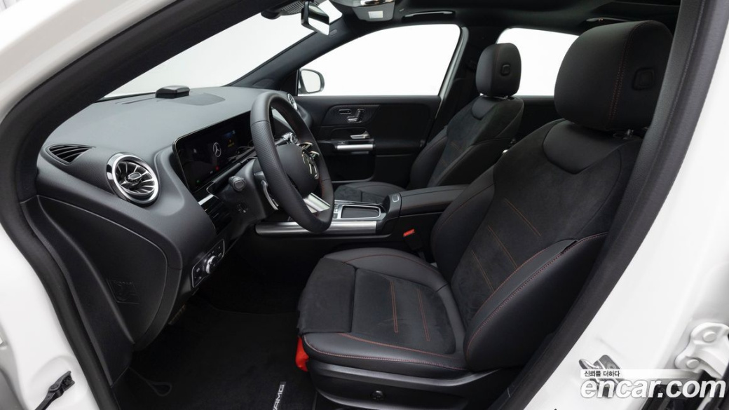 Mercedes-Benz GLA-Class GLA250 4MATIC, 2025