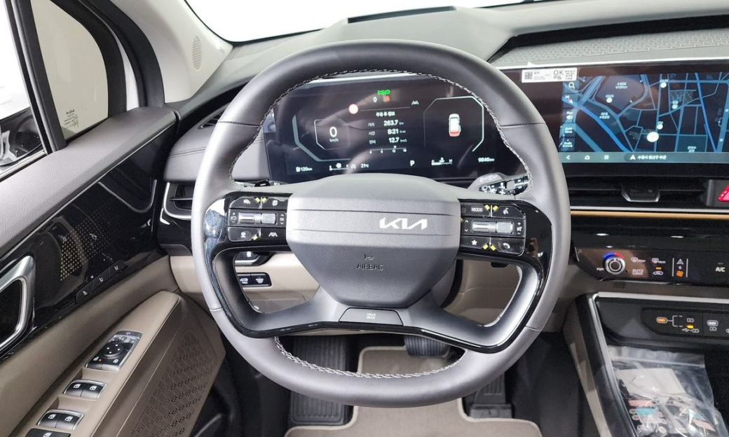 Kia Carnival 9-Seater Signature, 2025