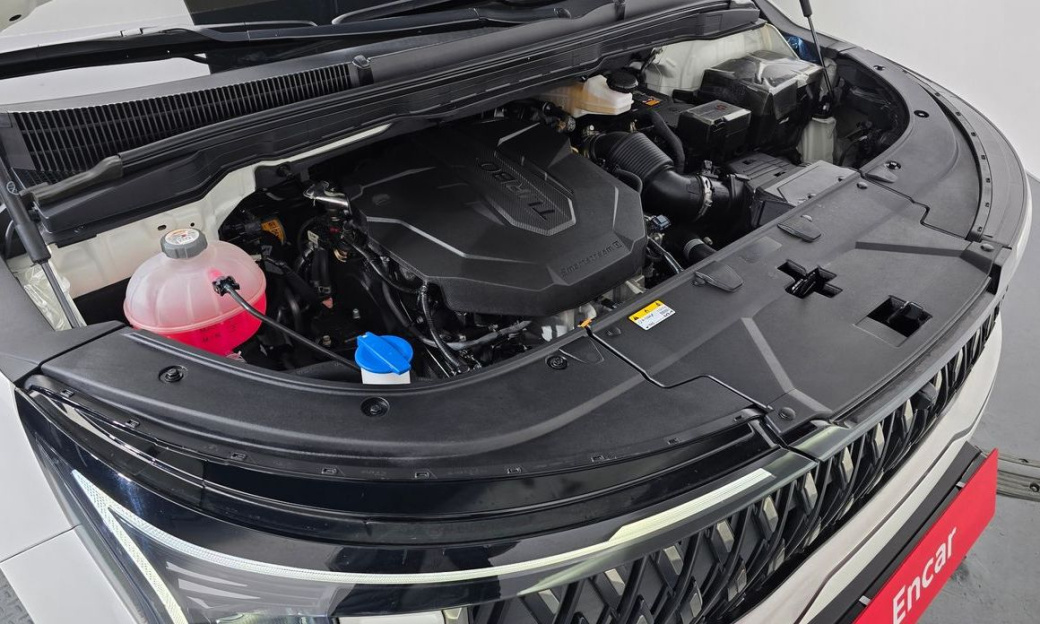 Kia Carnival 7-Seater Signature, 2024
