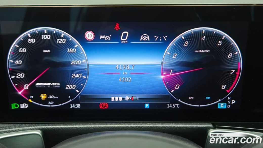 Mercedes-Benz GLB-Class AMG GLB35 4MATIC, 2025