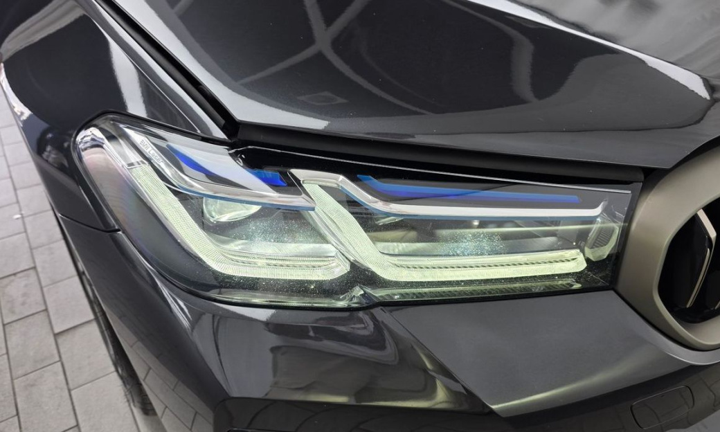 BMW 5-Series M550i xDrive, 2022