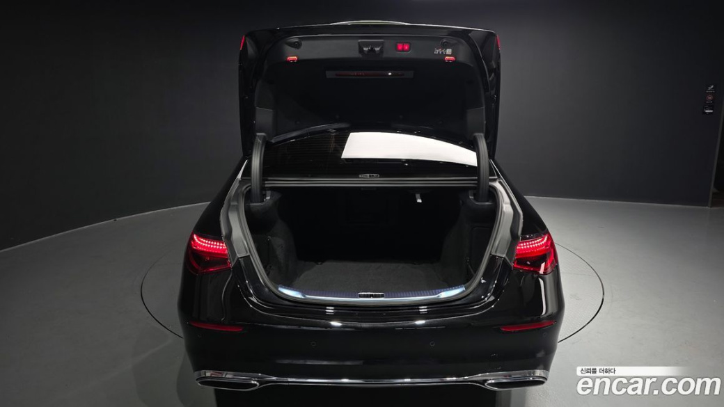Mercedes-Benz S-Class S350 d 4MATIC, 2026