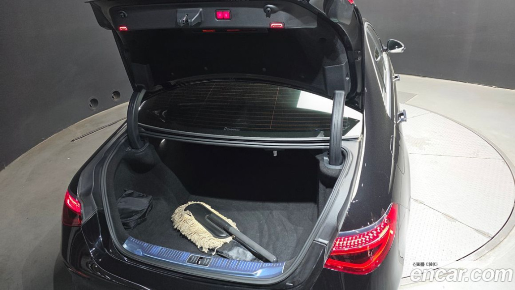 Mercedes-Benz S-Class S350 d, 2022