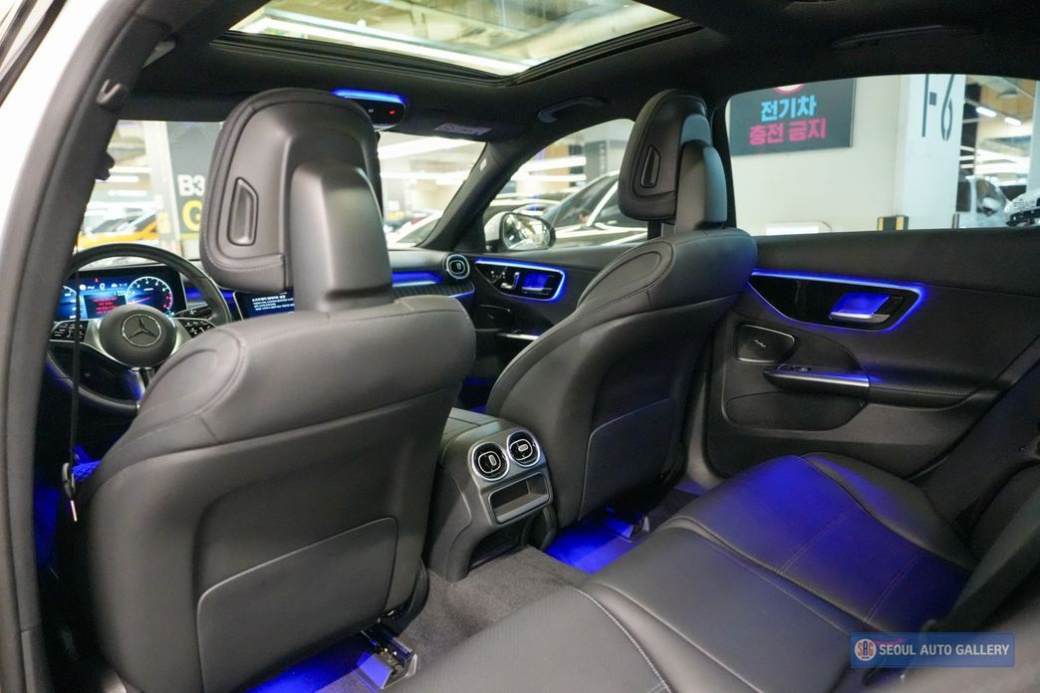 Mercedes-Benz C-Class C300 4MATIC Avantgarde, 2024