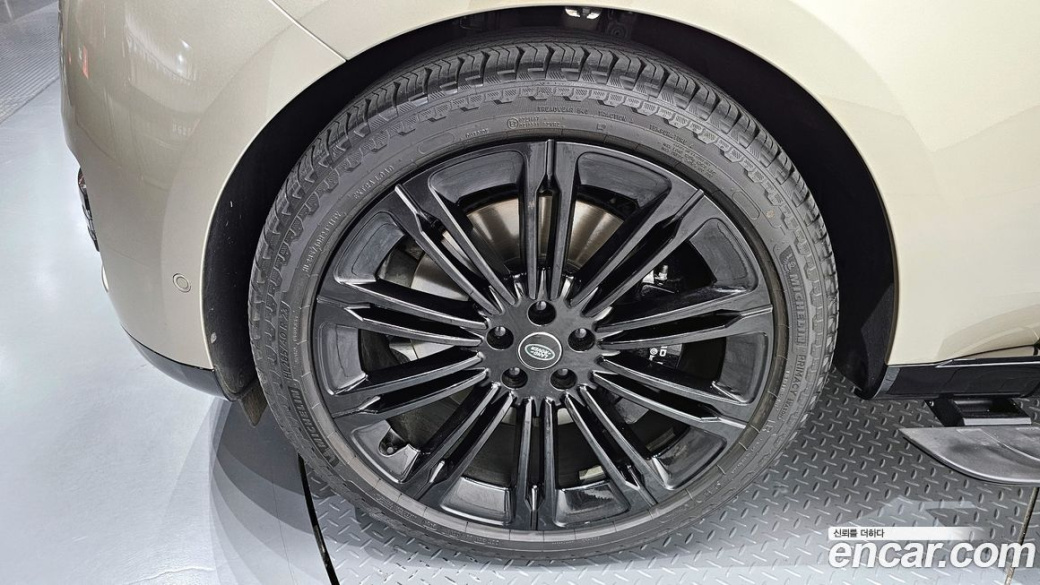Land Rover Range Rover P530 Autobiography Long Wheel Base, 2025