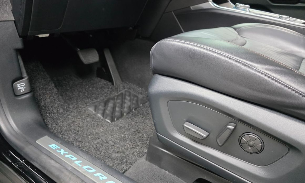 Ford Explorer 3.0 Platinum 4WD, 2022