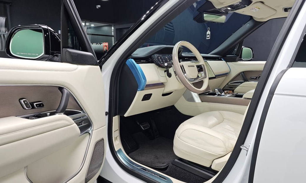 Land Rover Range Rover P530 Autobiography Long Wheel Base, 2024