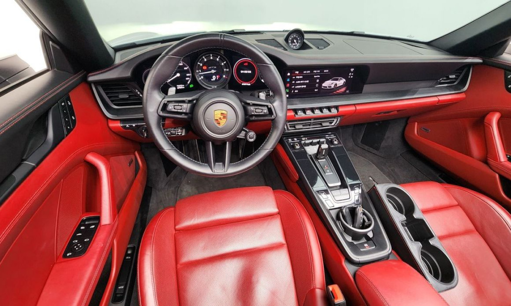 Porsche 911 Carrera GTS Cabriolet, 2022