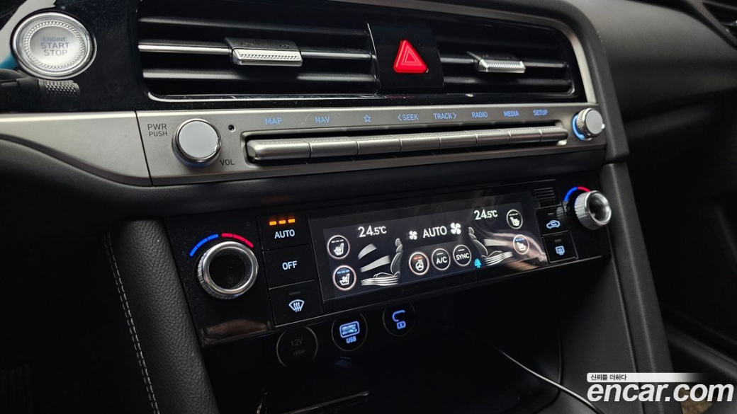 Genesis G70 Gasoline 2.5T 4WD, 2025