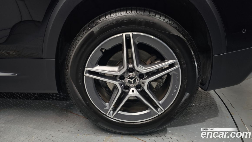 Mercedes-Benz GLB-Class GLB250 4MATIC, 2023