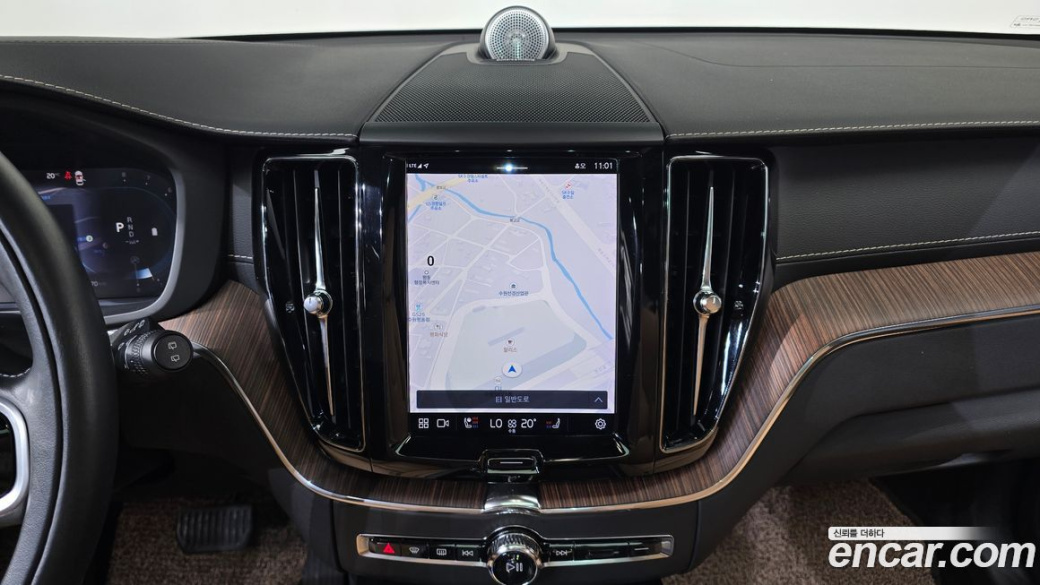 Volvo XC60 B5 Inscription, 2022