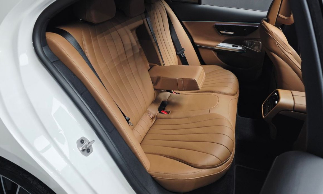 Mercedes-Benz E-Class E450 4MATIC Exclusive, 2024