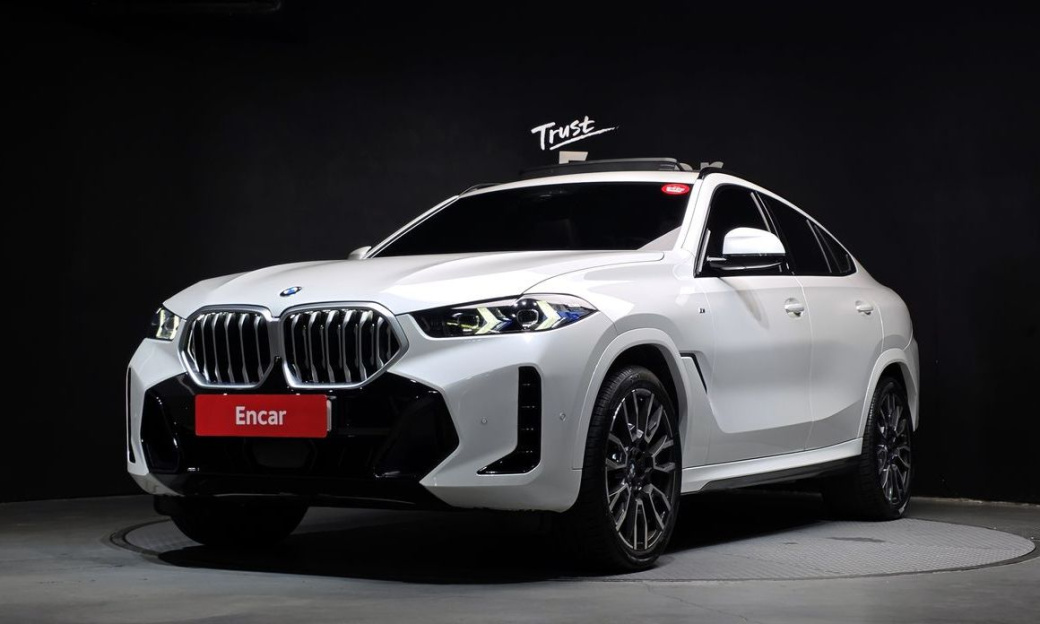 BMW X6 xDrive40i M Sport, 2024