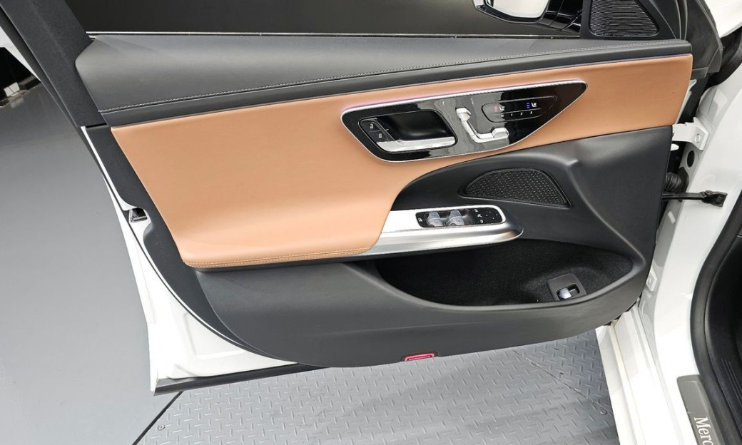 Mercedes-Benz E-Class E200 Avantgarde, 2024