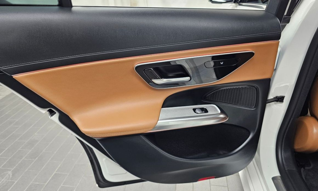 Mercedes-Benz E-Class E200 Avantgarde, 2024