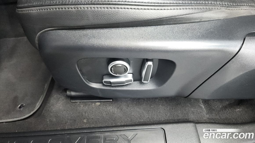 Land Rover Discovery Sport P250 SE, 2022