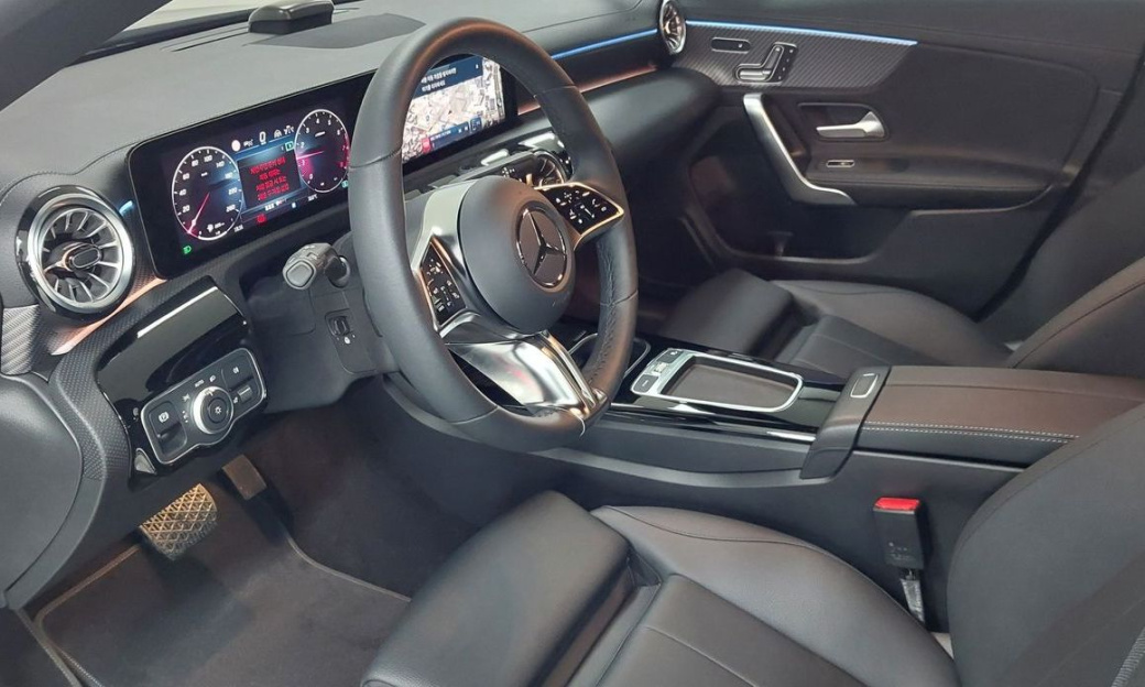 Mercedes-Benz CLA-Class CLA250 4MATIC, 2025