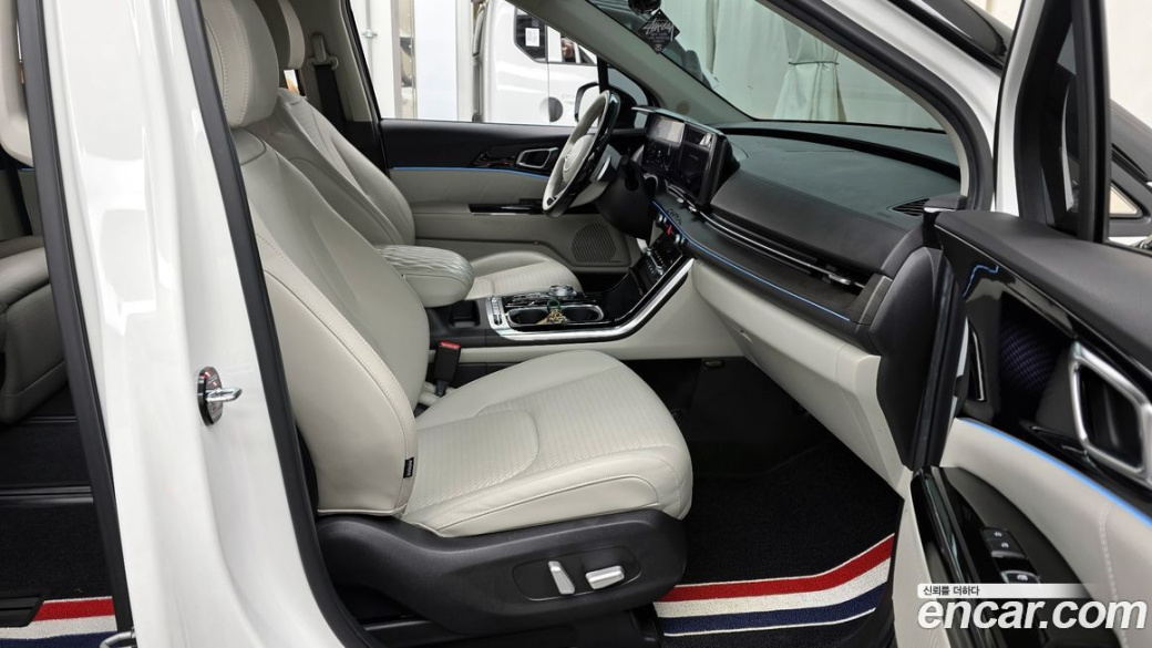 Kia Carnival 7-Seater Signature, 2022