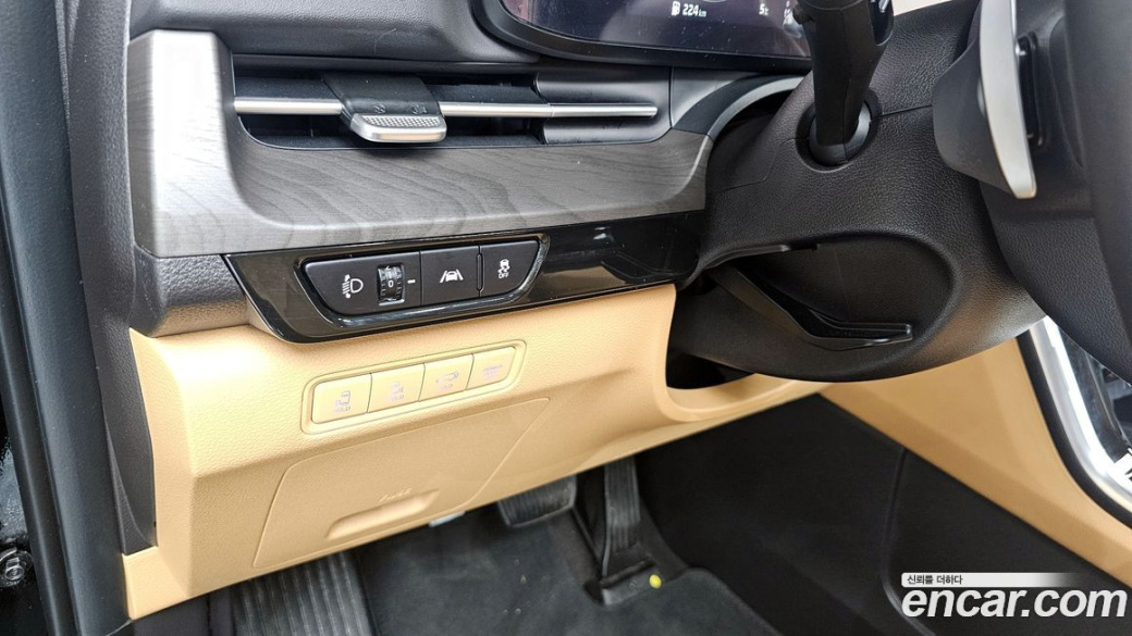 Kia Carnival 9-Seater Signature, 2023