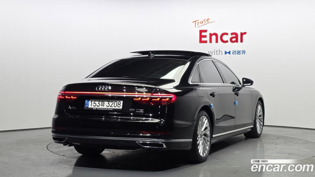 Audi A8 55 TFSI Quattro LWB, 2021