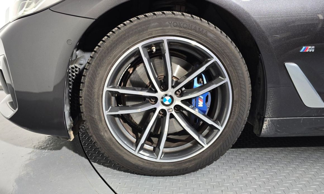 BMW 5-Series 523d M Sport, 2023