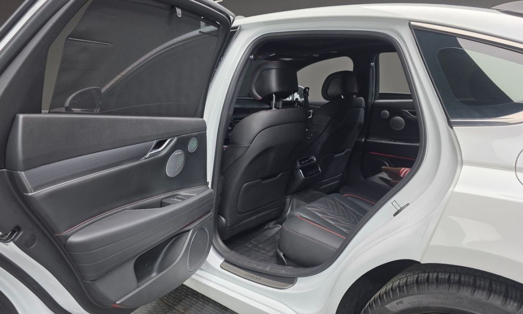 Genesis G80 Gasoline 2.5 Turbo AWD, 2025