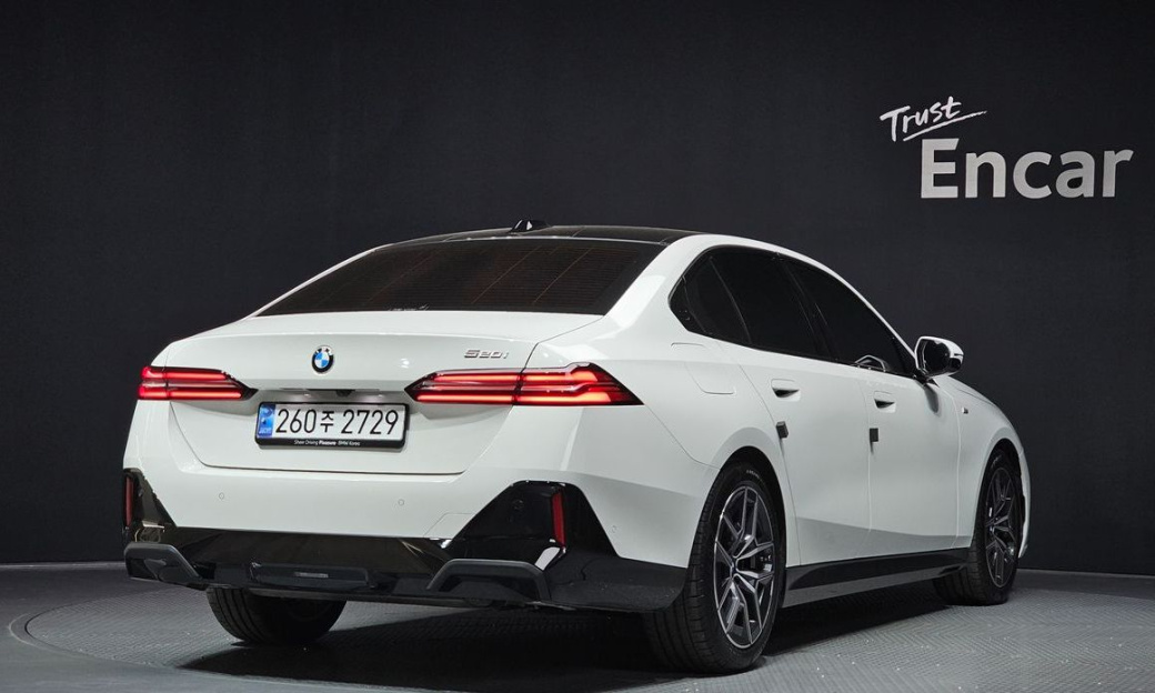 BMW 5-Series 520i M Sport, 2024