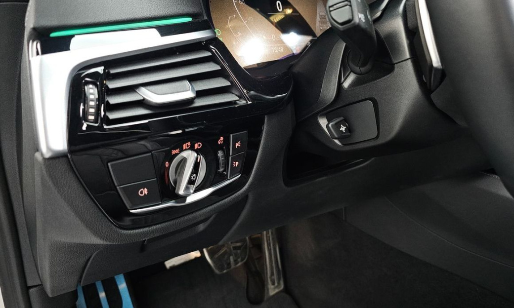 BMW 5-Series 530i xDrive M Sport Package, 2022