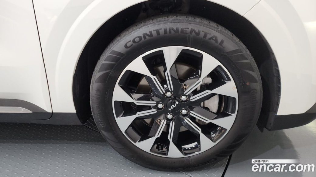 Kia Carnival 9-Seater Signature, 2022