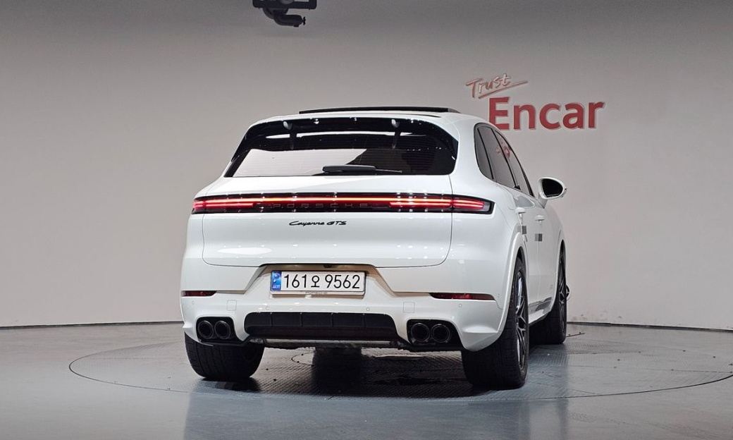 Porsche Cayenne 4.0 GTS, 2025