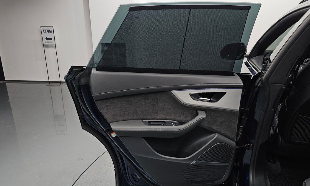 Audi Q8 55 TFSI Quattro Premium, 2022