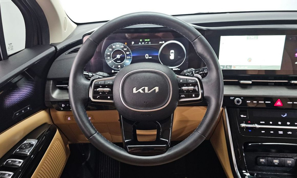 Kia Carnival 9-Seater Signature, 2023