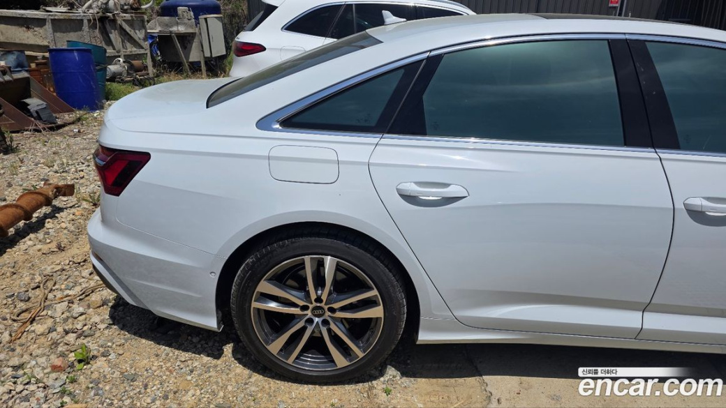 Audi A6 45 TFSI Quattro Premium, 2023