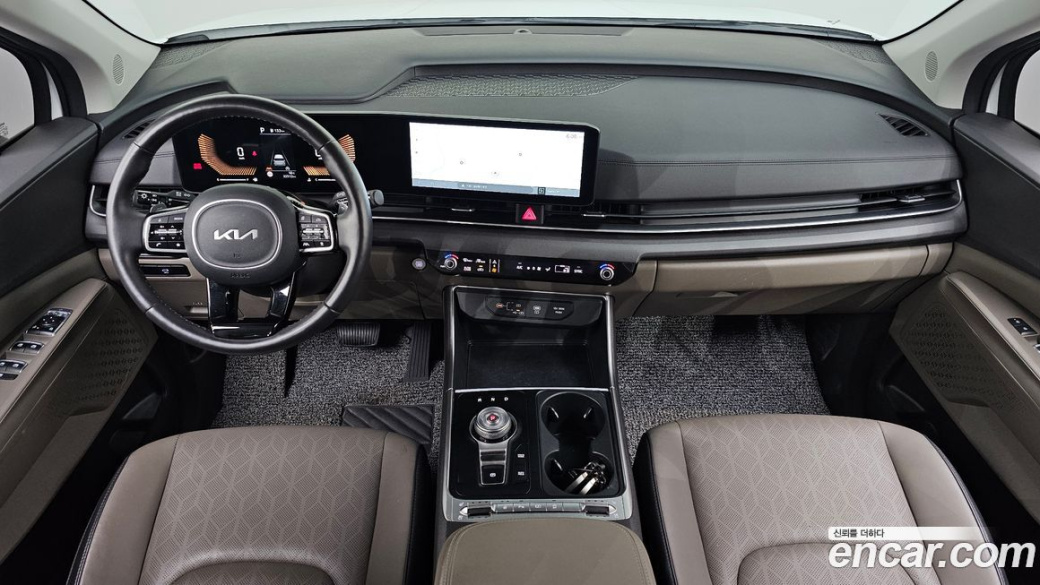 Kia Carnival 9-Seater Prestige, 2024
