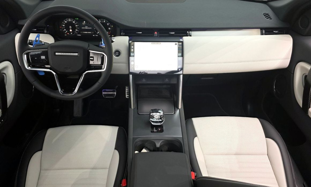 Land Rover Discovery Sport P250 Dynamic SE, 2025